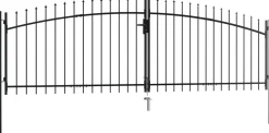 Autoportti keihäskärjillä 400x175cm
