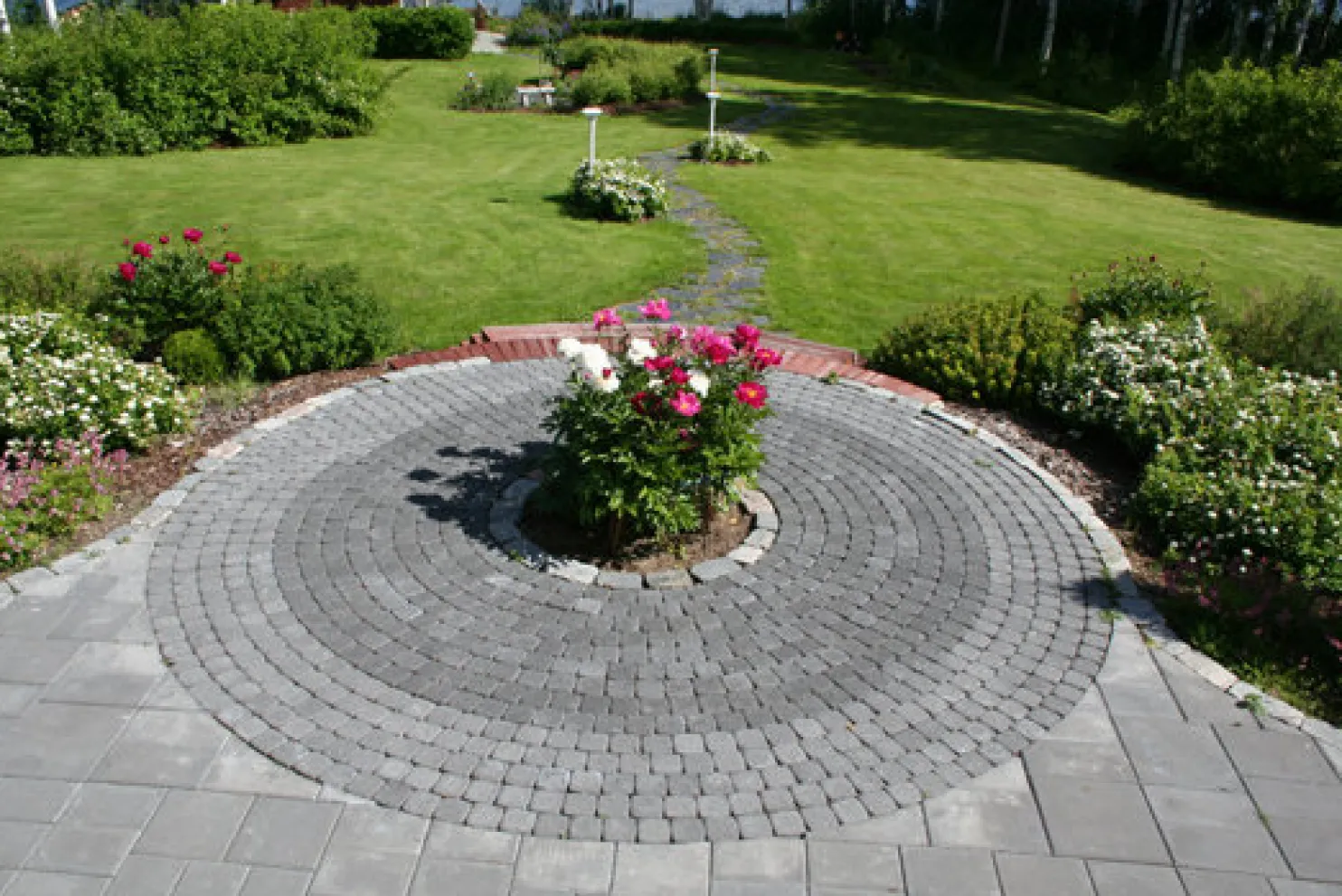 Perinnekivi 115x115x60 mm harmaa