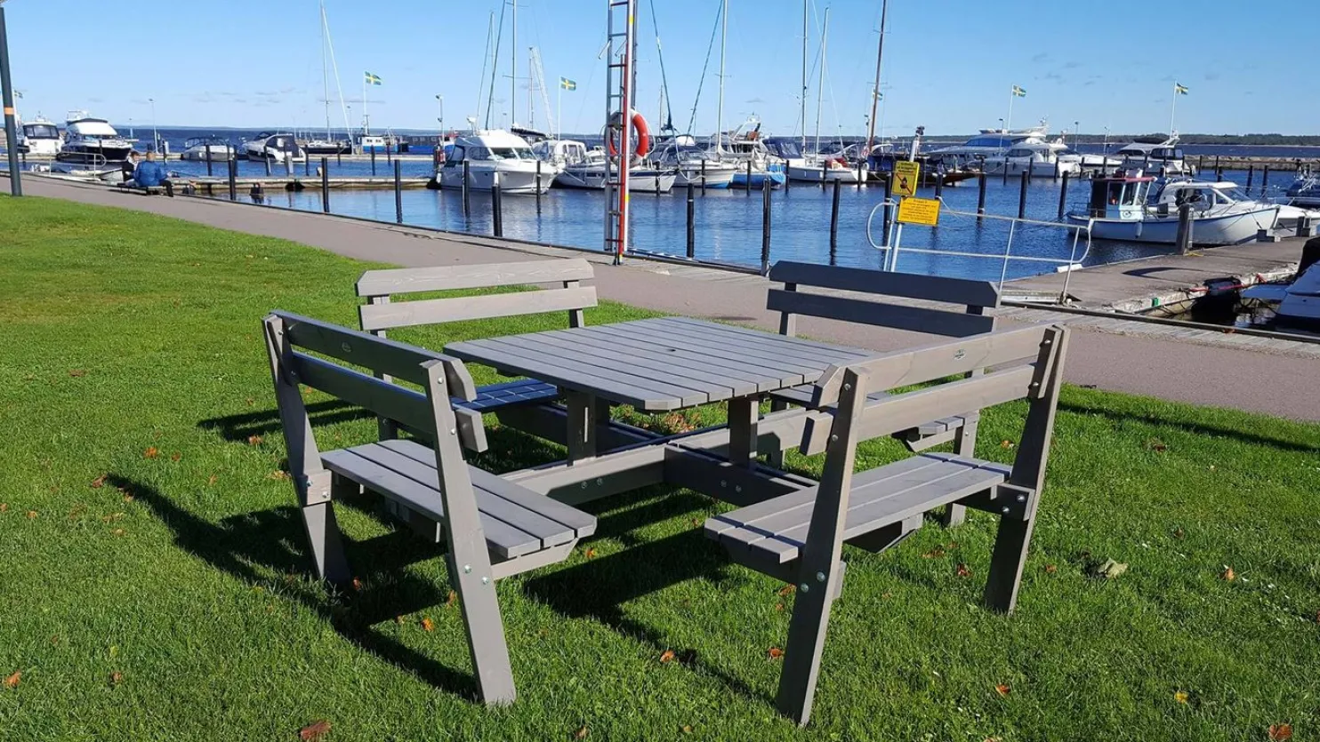 Piknik-pöytäryhmä Eden Wood Quattro, 8 henkilölle