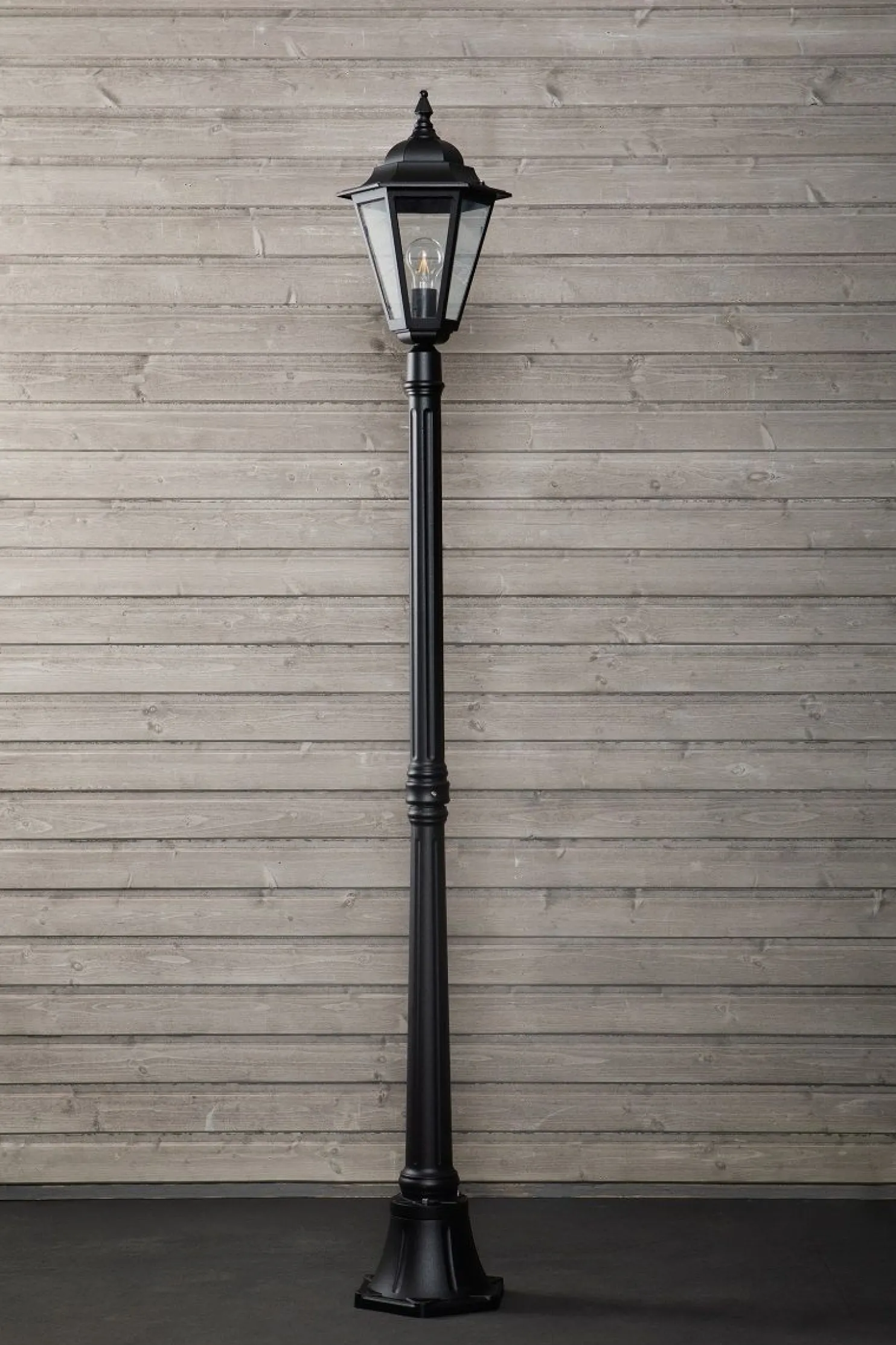 Pylväsvalaisin Noor Milano Ø265x1790 mm musta