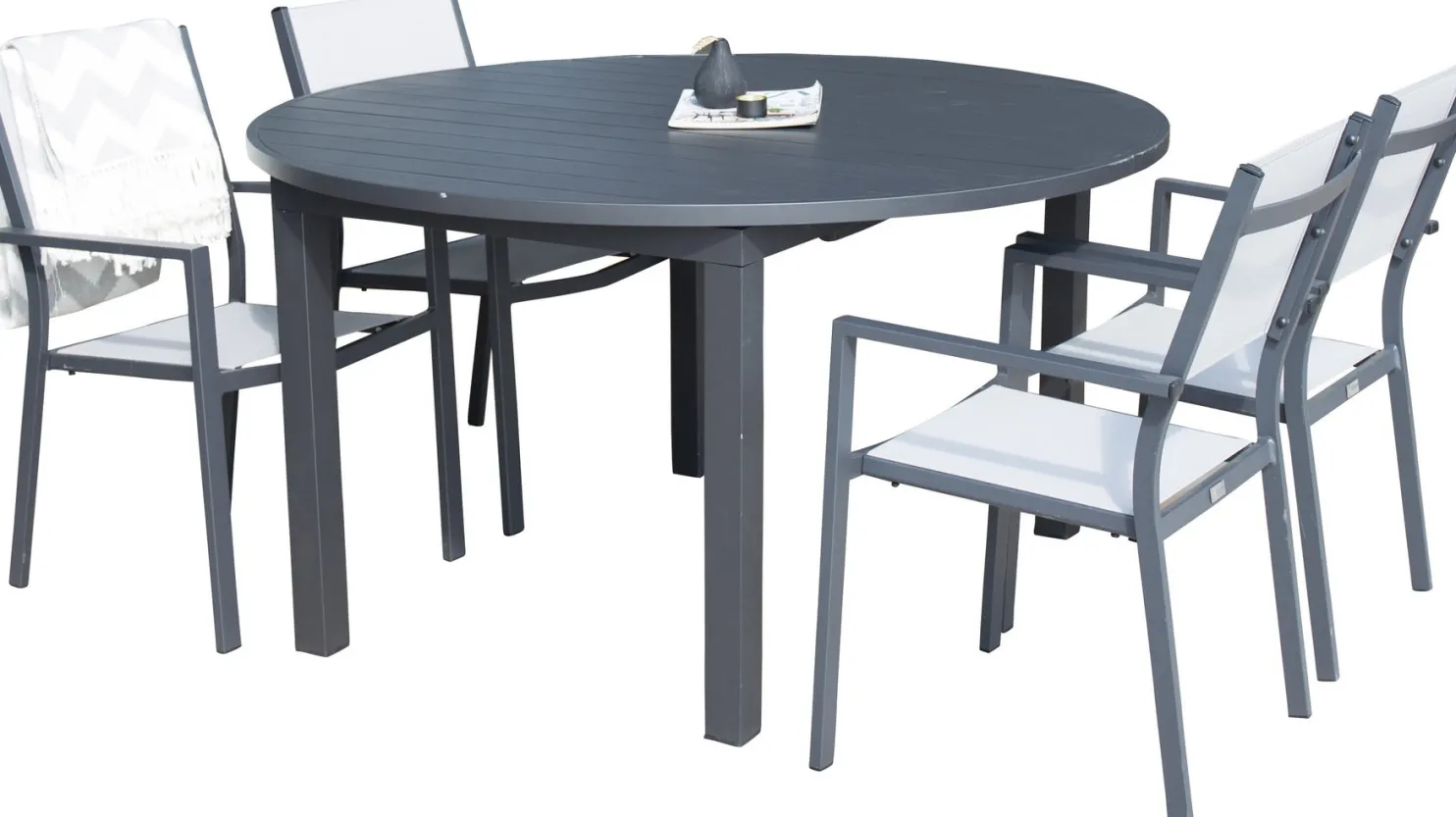 Ruokailuryhmä ulos Venture Home, musta Marbella-pöytä Ø140cm + 4 harmaata Copacabana-tuolia