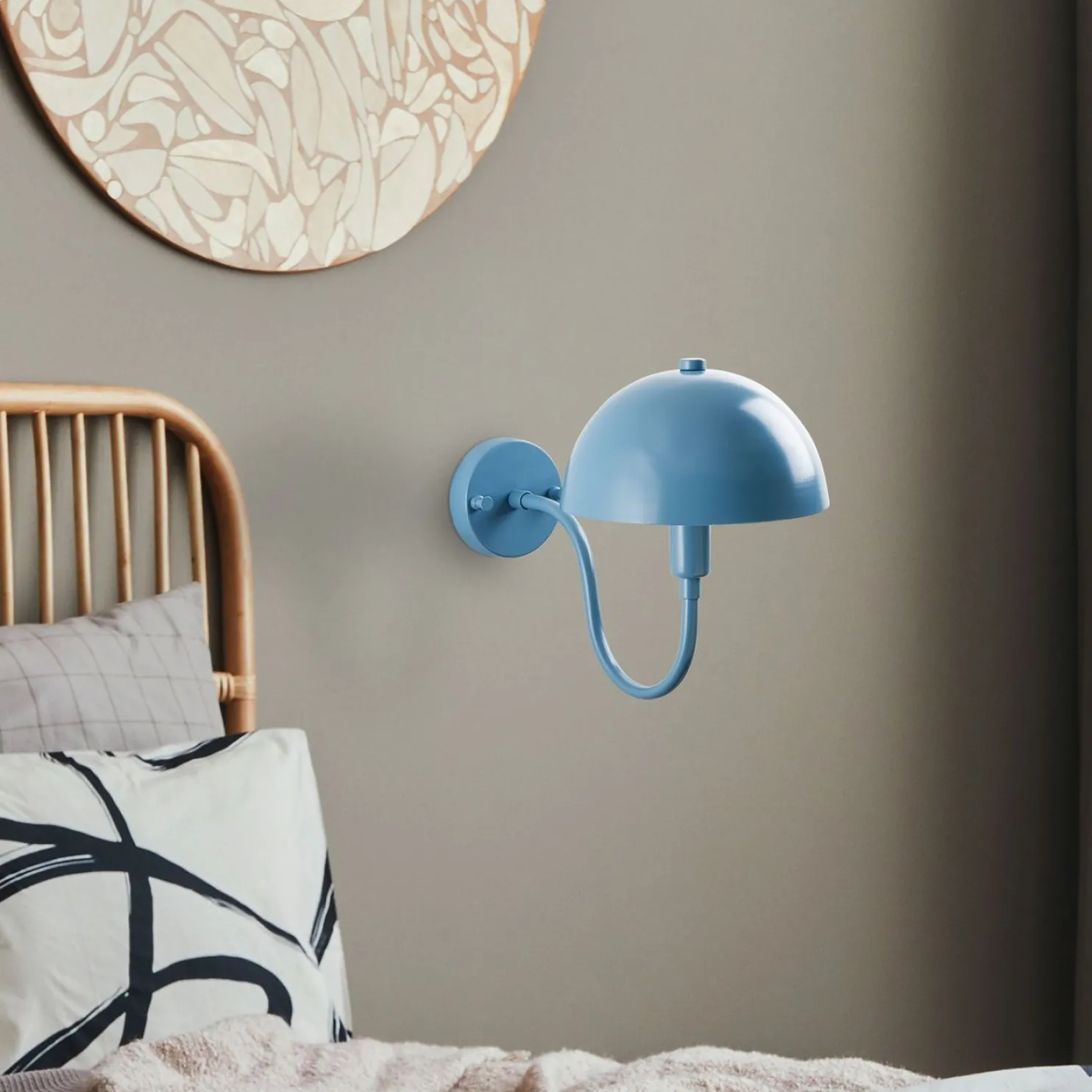 Seinävalaisin Linento Lighting Togg 1, Ø20cm, E14, eri värejä