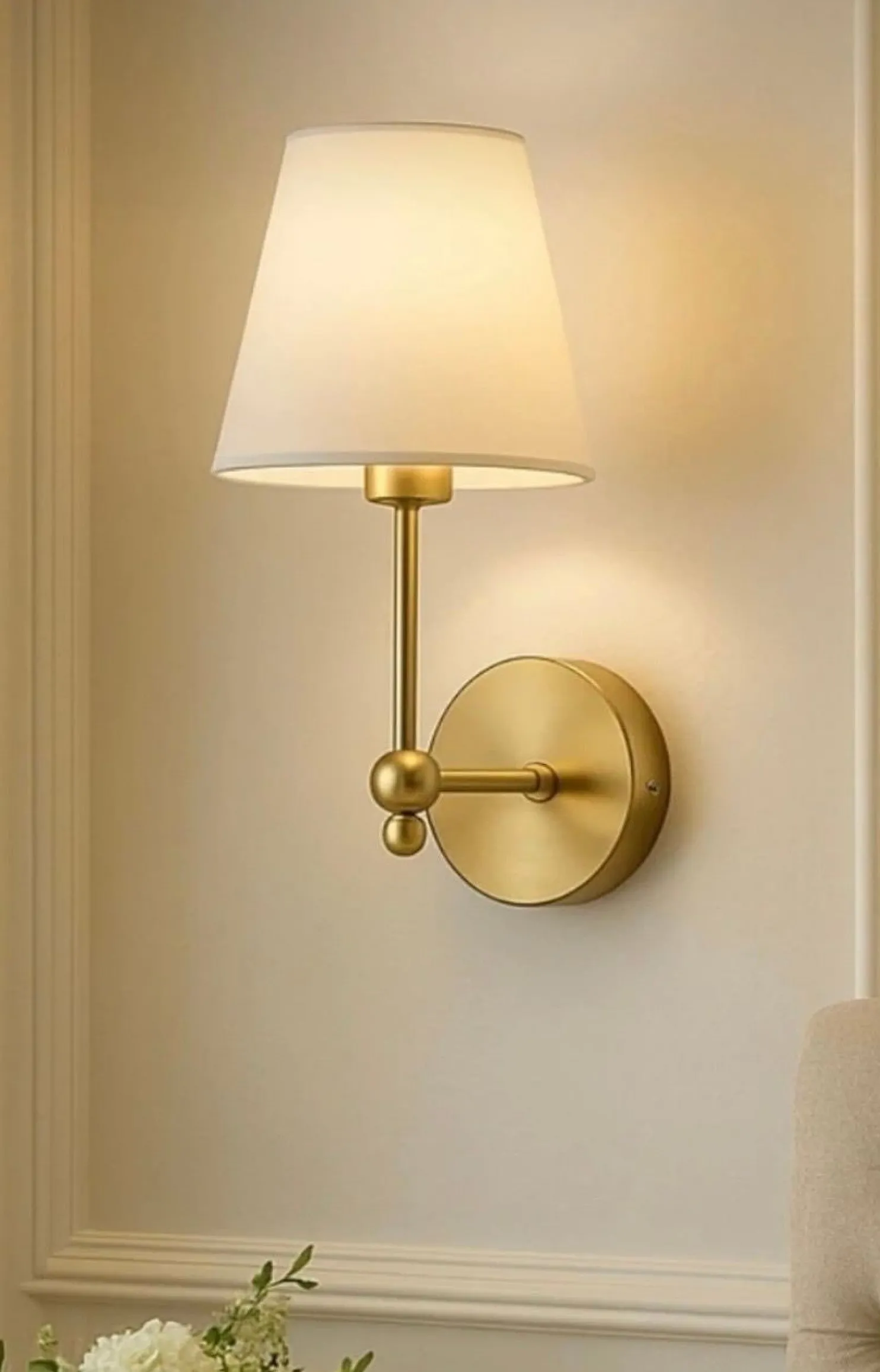 Seinävalaisin Linento Lighting BRZ-343417, ø10-15cm, E27, max. 40W, IP20, kerma/kulta