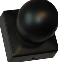 Tolpanhattu Hortus 71x71mm koristekuula musta