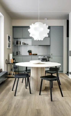 Vinyylilankku Kährs Luxury Tiles Breeze Hanmer, integroitu askeläänieriste